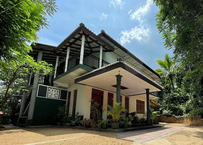 Ella Peaks Lodge